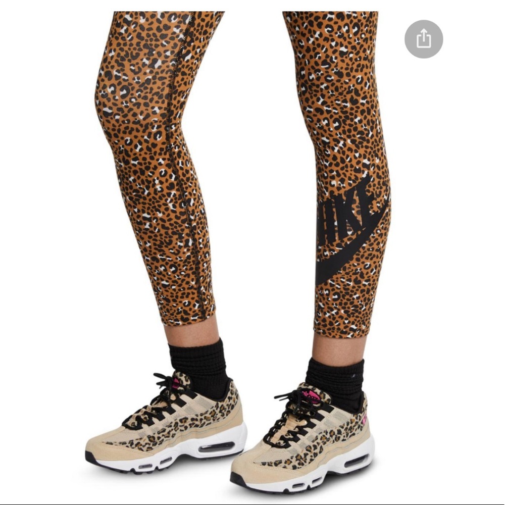 Nike Sportswear Animal / Leopard Print Leggings - Picture 7 of 11